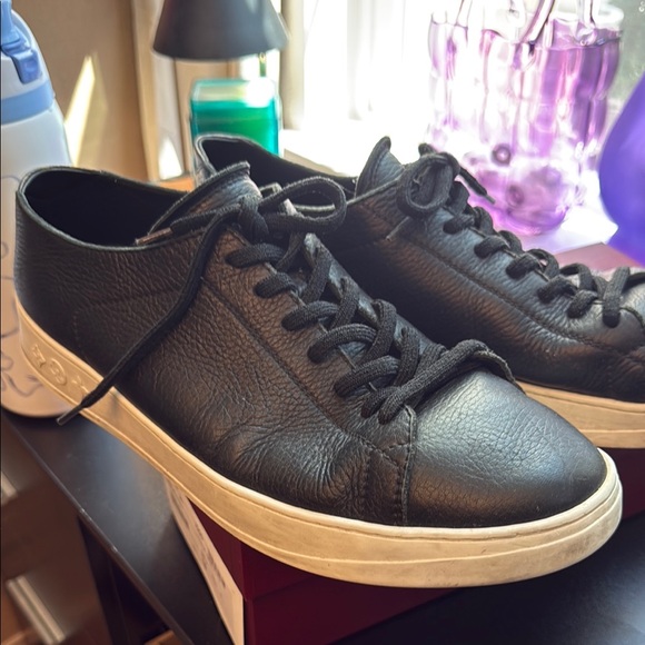 Louis Vuitton Other - Louis Vuitton Black Leather Men's Sneakers